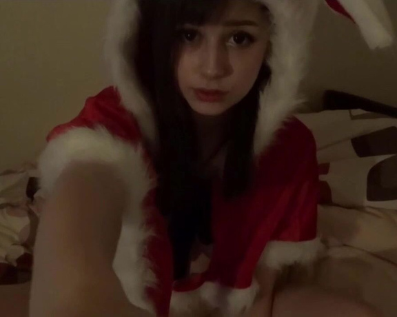 Ecchikitten Christmas Bunny Plays For You