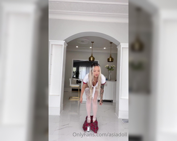 Asia Doll aka Asiadoll OnlyFans - This is a 12 minute video of me trying on 17 different sexy cosplays every time you guys tip or