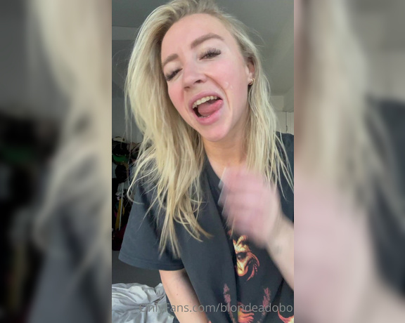 Blondeadobo OnlyFans - Got cum all over my mouth, needed to clean up before starting my day