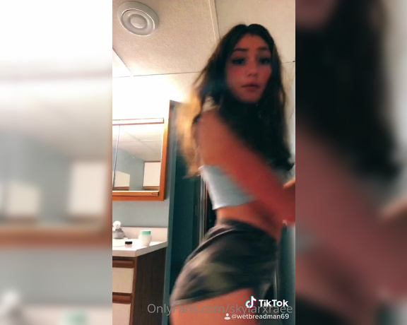 Skylar aka Skylarxraee OnlyFans - Missing my old tiktok, here’s some videos of me you’ve probably never seen! 6