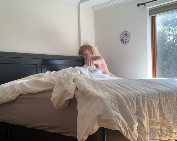 Amy Hart aka Amygingerhart OnlyFans - Changing the sheets