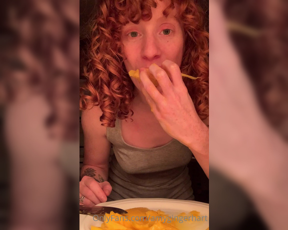 Amy Hart aka Amygingerhart OnlyFans - Eating a mango at midnight