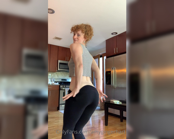 Amy Hart aka Amygingerhart OnlyFans - Suddenly summer is here! Makes me wanna groove