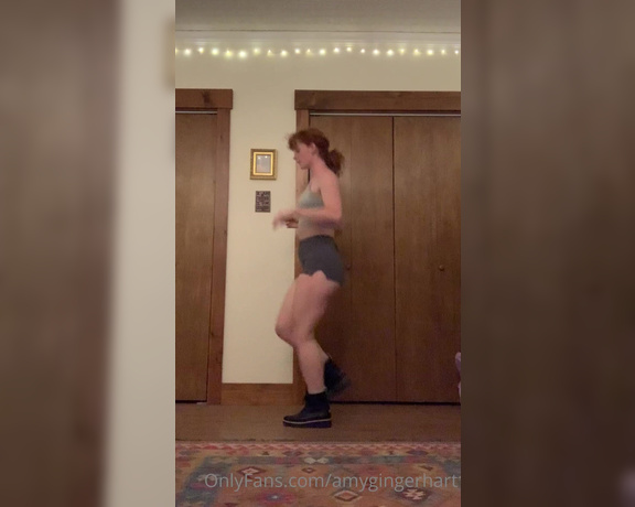 Amy Hart aka Amygingerhart OnlyFans - Sweaty and happy after discovering the endless gold of Tiktok shuffle dancing tutorials! Swipe for 2