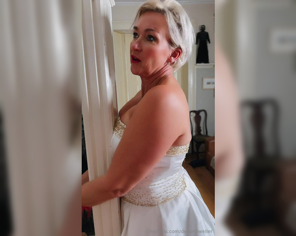 Lisa aka Devondweller OnlyFans - Part 2! Lisa and the wedding dress I don’t know what’s happened to the volume