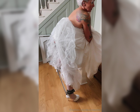 Lisa aka Devondweller OnlyFans - Part 2! Lisa and the wedding dress I don’t know what’s happened to the volume