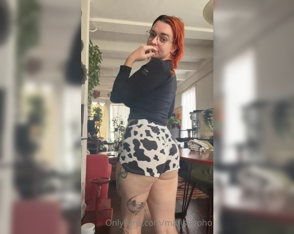 Mari Sappho aka Marisappho OnlyFans - Here’s some thick thigh and booty appreciation! I’ve been struggling with my self image and marketin