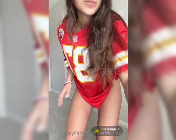 Oakley aka Oakleyraeee OnlyFans - If the Chiefs win tonight I’ll film another anal sex tape this weekend trying to make all 10,000