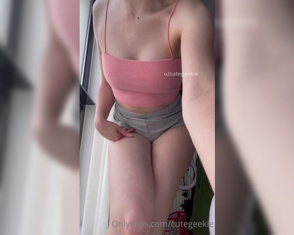 Cutegeekie OnlyFans - I don’t like wearing panties