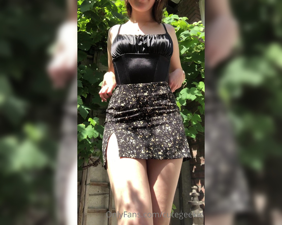 Cutegeekie OnlyFans - Sunny weather == skirts