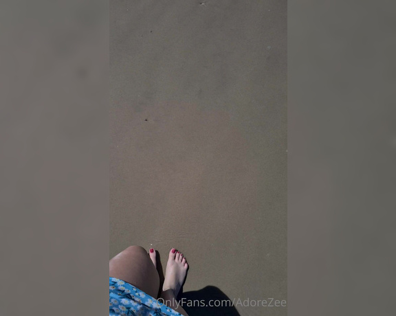 Adorezee Footjob OnlyFans - Beach week!