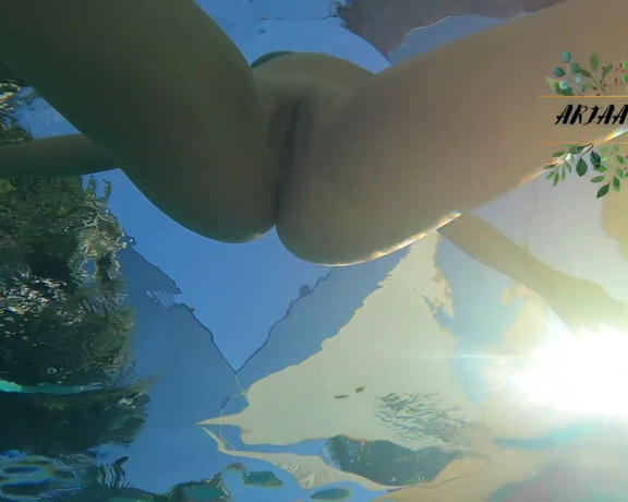 Ariaa Foxx Underwater Pussy Play Pov