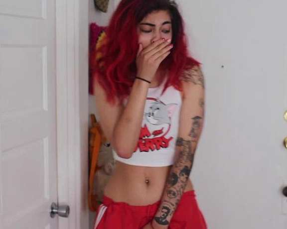 Ashleejuliet First Time Peeing My Panties