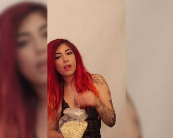 Ashleejuliet Cute Tattooed Princess Eats Popcorn