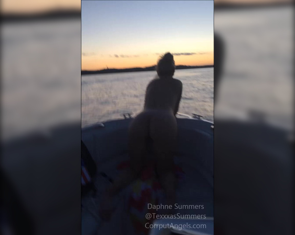 Daphne Summers Sexy Silhouette On The Boat Vip Pussy Com
