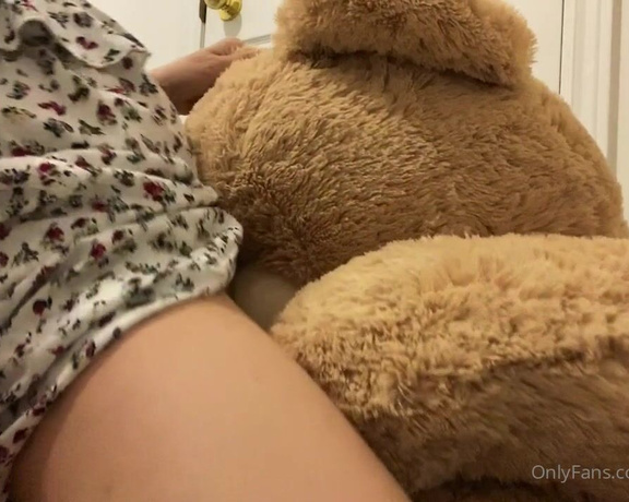 Darling Boo aka Darlingboo OnlyFans - [1002] Some of you have requested pillow humping and so I thought, Mr Teddy (my 5’0” stuffed bear)