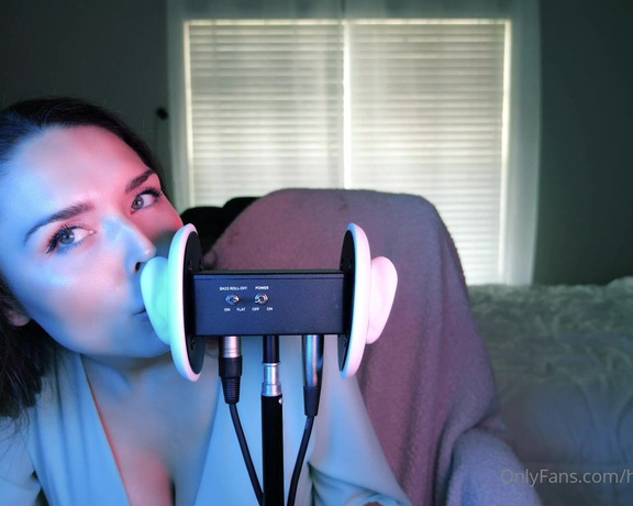 Heatheredeffect OnlyFans Leaked  - A little ASMR video for those of you that like my ASMR  Ear Eating + Kisses