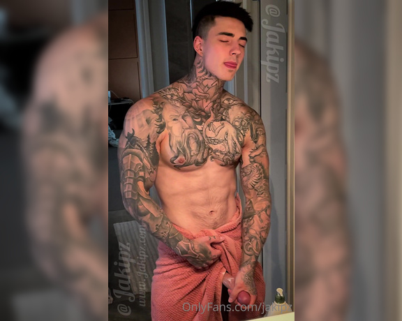 Jakipz OnlyFans - Post shower lotion, spit & cum shesh  Enjoy these teasers, full video being sent out very soo 1
