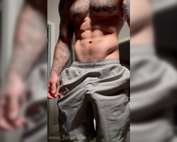 Jakipz OnlyFans - I had a lil request for a physique check in dry fit shorts