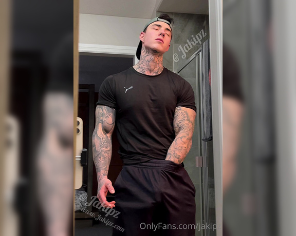 Jakipz OnlyFans - This weeks exclusive is an athletic flexing jerk off session for those who enjoy my teasing, strippi