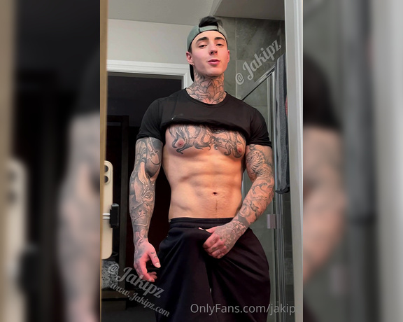 Jakipz OnlyFans - This weeks exclusive is an athletic flexing jerk off session for those who enjoy my teasing, strippi