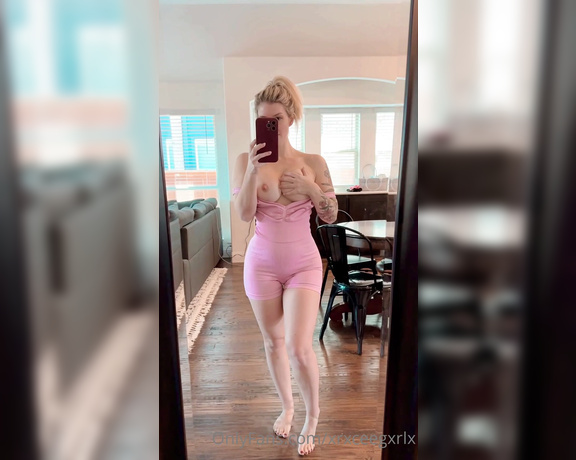 Rachel Jade OnlyFans aka Xrxceegxrlx - Are you ready for the weekend Got my last workout in for the week and now I can start drinking
