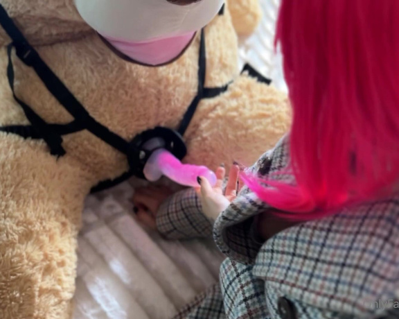 Raileytv OnlyFans - Luckiest teddy bear in the world rn