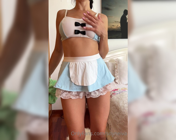 Soy Neiva aka Soyneiva OnlyFans - Its a cleaning day but see what I found its a signal, isnt it I should relax and PLAY with