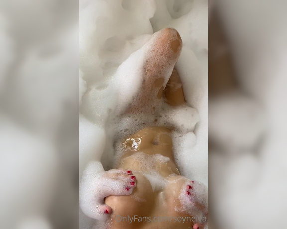 Soy Neiva aka Soyneiva OnlyFans - Shower with me Check your DM to wath the COMPLETE ORGASM SHOW!