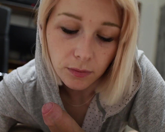Miaart - i cut his cock, made a blowjob and had a creampie in my pussy without pills
