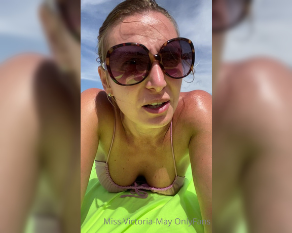 Victoria Peach  aka Victoria_peach OnlyFans - Beach life