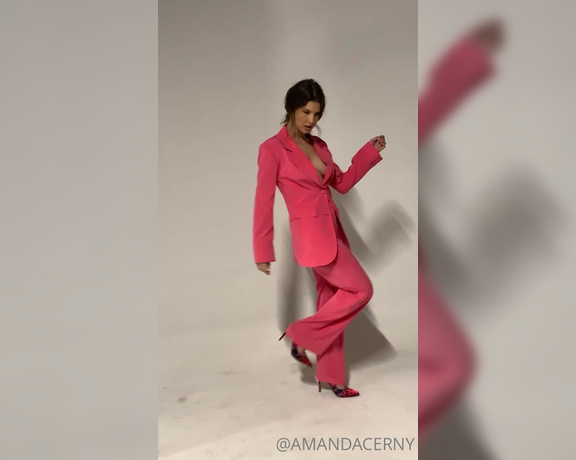 Amanda Cerny aka Amandacerny OnlyFans - Forbes magazine BTS ) Pretty in pink 2