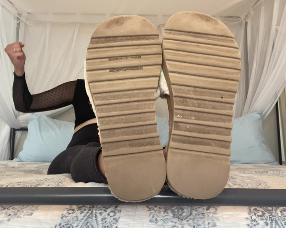 Ivory Soles aka Ivorysoles OnlyFans - These smelly feet own your nut )