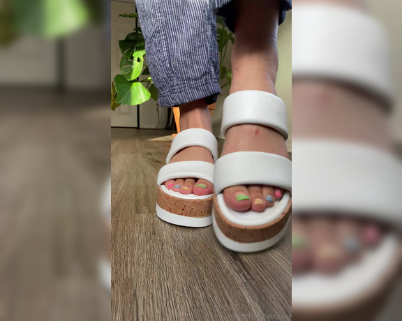 Ivory Soles aka Ivorysoles OnlyFans - I love these shoesssss Flip flop bitch did a good job picking them out If you want me to model som