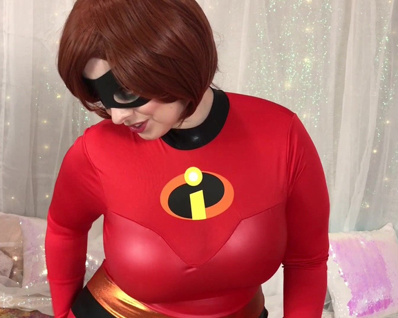 Bea York Dress Up Elastigirl Facial