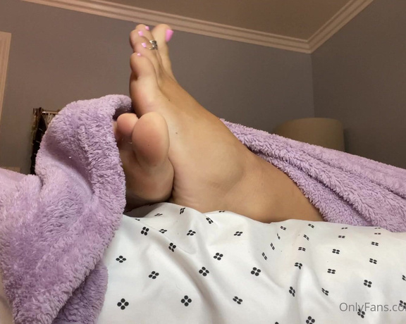 Goddess Kaylee aka Xomaddykxo OnlyFans - Taking a break