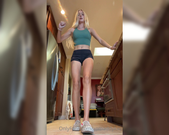 Goddess Kaylee aka Xomaddykxo OnlyFans - POV you followed me home from gym, I have no clue how you got inside… and HOW on earth are you so ti