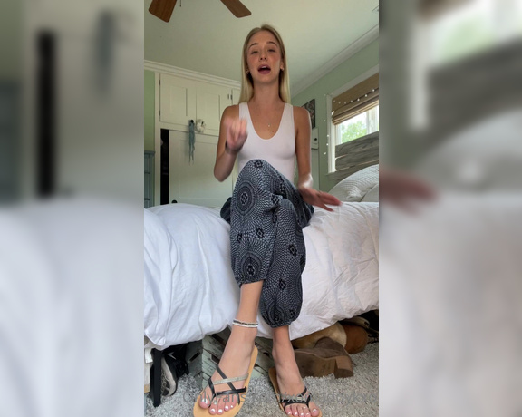 Goddess Kaylee aka Xomaddykxo OnlyFans - For you little beta, come and taste accidentally deleted this vid