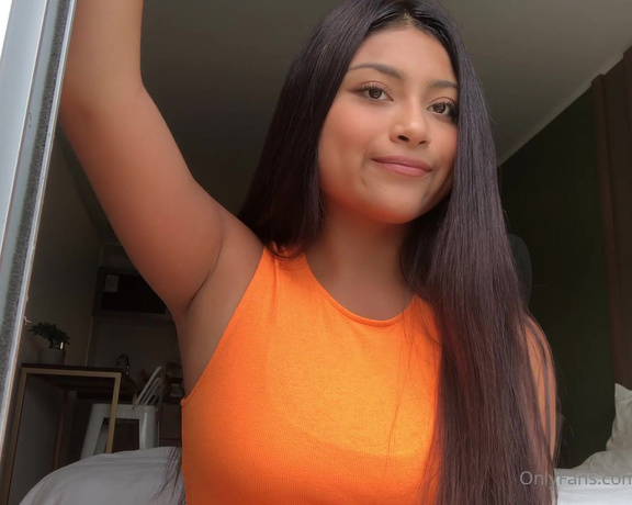 Ale aka Alexandraboo OnlyFans - My surprise for V Day