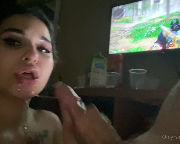 China Jai aka Chinajai OnlyFans - Mmm here’s a video of me sucking dick so sloppy