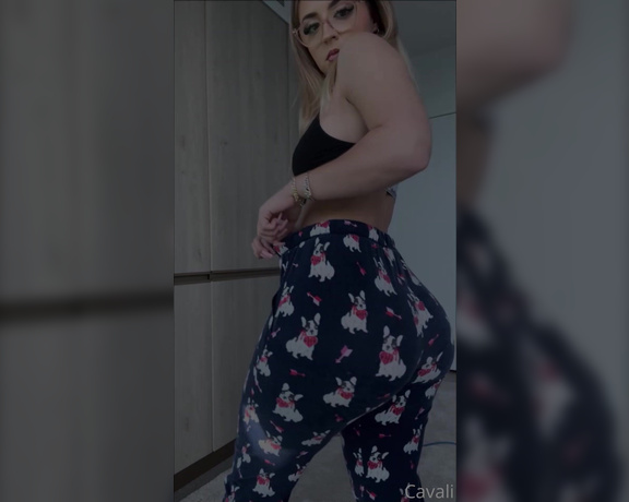 Lilith Cavali aka Lilithcavali OnlyFans - Sexy Pajama try on haul twerk package (quote ref A186, for full content package, PPV drop) CONTE 2