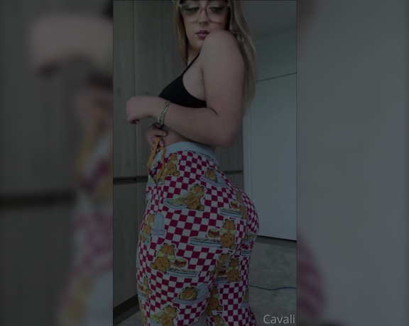 Lilith Cavali aka Lilithcavali OnlyFans - Sexy Pajama try on haul twerk package (quote ref A186, for full content package, PPV drop) CONTE 2