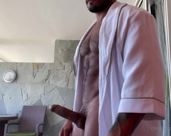 Alejo Ospina aka Aospinad OnlyFans - Alone in my room this morning i would love to have you as my guess