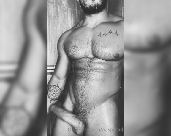 Alejo Ospina aka Aospinad OnlyFans - The devils tail is not how they draw it, in fact his tail is in front of him and he uses it to pu