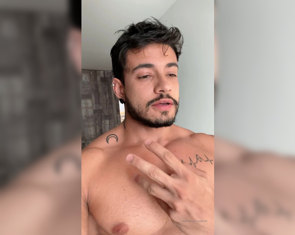 Alejo Ospina aka Aospinad OnlyFans - ENGLISH VERSION About quarantine and OnlyFans