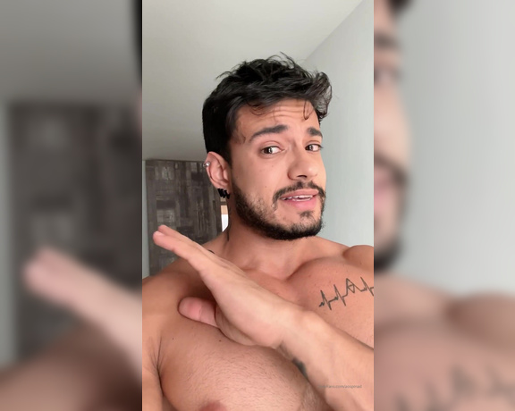 Alejo Ospina aka Aospinad OnlyFans - ENGLISH VERSION About quarantine and OnlyFans