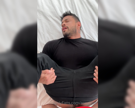 Alejo Ospina aka Aospinad OnlyFans - When i’m on a rush and can’t get naked but still want to get fucked @xxltoplondon