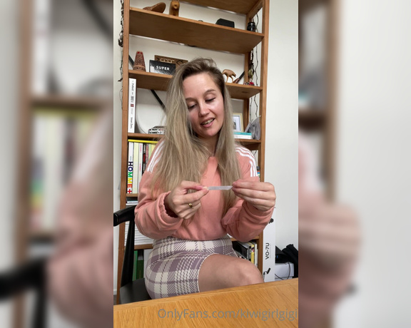 Gigi Miller aka Kiwigirlgigi OnlyFans - Announcing the winner of my Clone A Pussy fleshlight competition! Thank you to all of you who entere