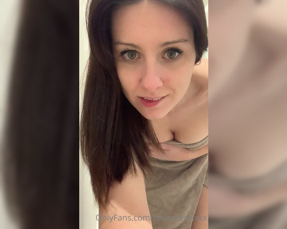 ErinMoore OnlyFans aka Mooreerinxxx Porn - New vid clip! Thought I would share this again, never done anything this brazenly naughty before
