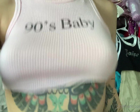 Taylor white aka Taylorwhitetv OnlyFans - LIL TITTIE BOUNCE